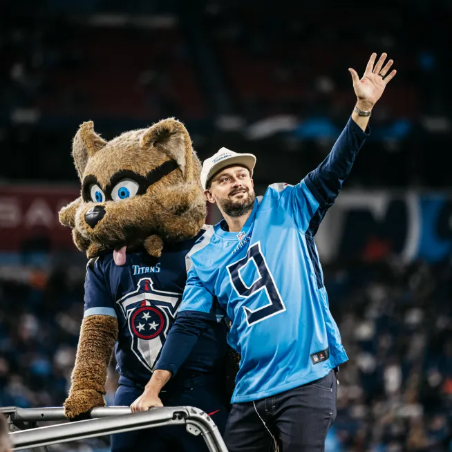 Nate Bargatze at Tennessee Titans game